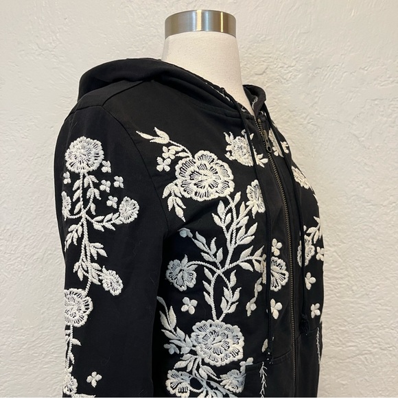 Free People Black Floral Embroidered Hoodie Sweatshirt Top Medium - Picture 3 of 10